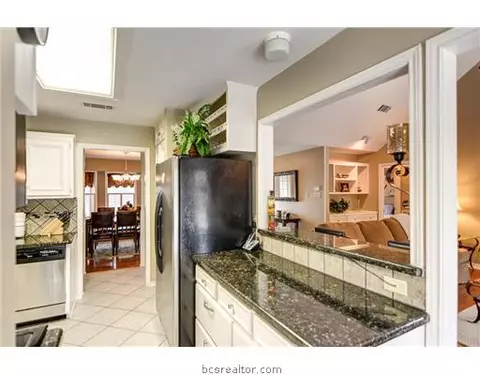 4579 Cliff Rd, Bryan, TX 77808 photo 10