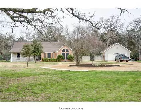 4579 Cliff Rd, Bryan, TX 77808 photo 1