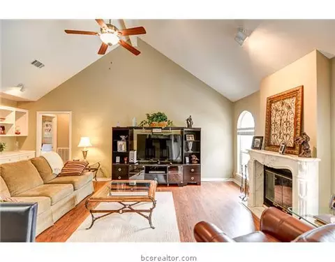 4579 Cliff Rd, Bryan, TX 77808 photo 7