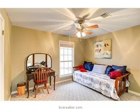 4579 Cliff Rd, Bryan, TX 77808 photo 14