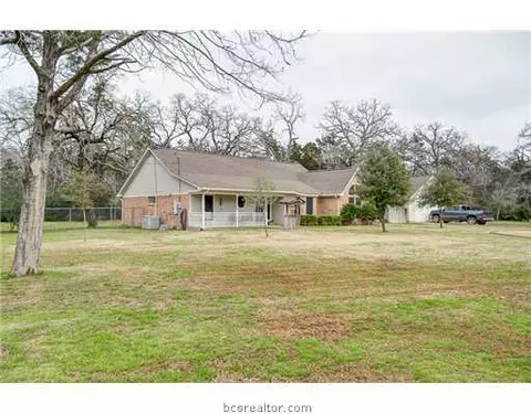 4579 Cliff Rd, Bryan, TX 77808 photo 4