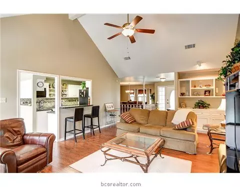 4579 Cliff Rd, Bryan, TX 77808 photo 6