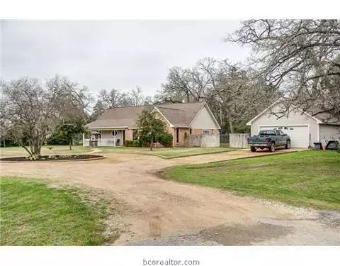 4579 Cliff Rd, Bryan, TX 77808 photo 2