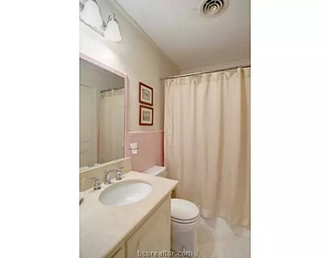2313 Wayside Dr, Bryan, TX 77802 photo 12