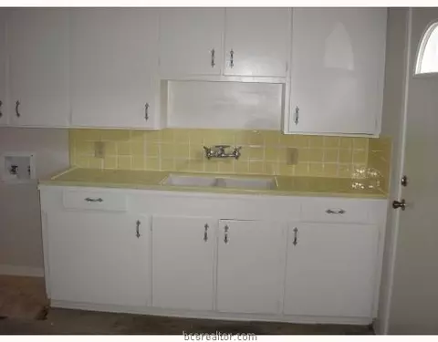 116 Ehlinger Dr, Bryan, TX 77801 photo 3