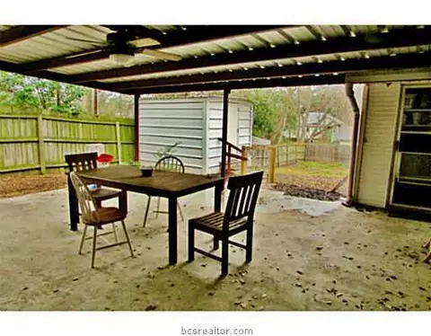 1109 E 25th St, Bryan, TX 77803 photo 6