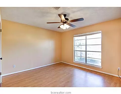 2811 Oakside Dr, Bryan, TX 77802 photo 15