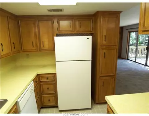 600 Cache Cove Ct # -B, Bryan, TX 77803 photo 13