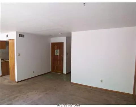 600 Cache Cove Ct # -B, Bryan, TX 77803 photo 6