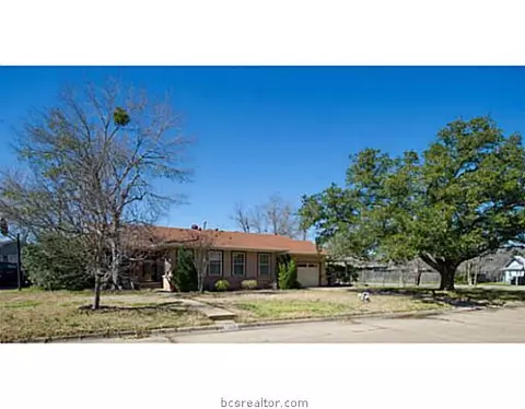 910 E North Ave N, Bryan, TX 77802 photo 12