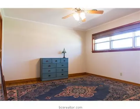 303 Brookside Dr, Bryan, TX 77801 photo 7