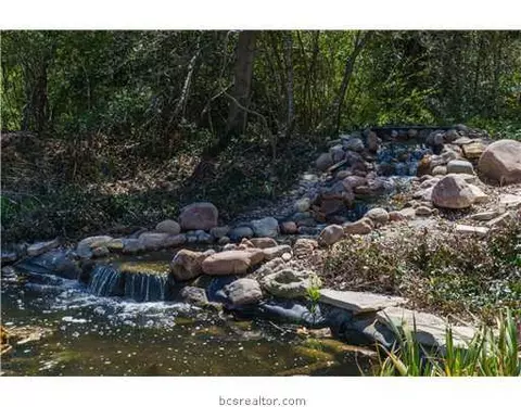 303 Brookside Dr, Bryan, TX 77801 photo 13