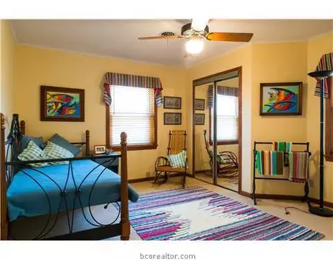 303 Brookside Dr, Bryan, TX 77801 photo 11