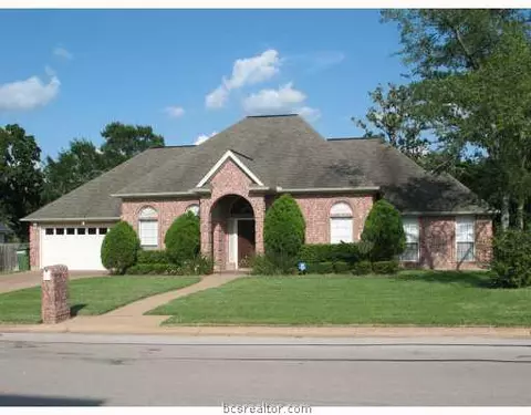 3704 Williams Trace Dr, Bryan, TX 77808 photo 1