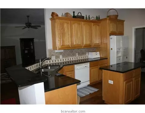 3704 Williams Trace Dr, Bryan, TX 77808 photo 6