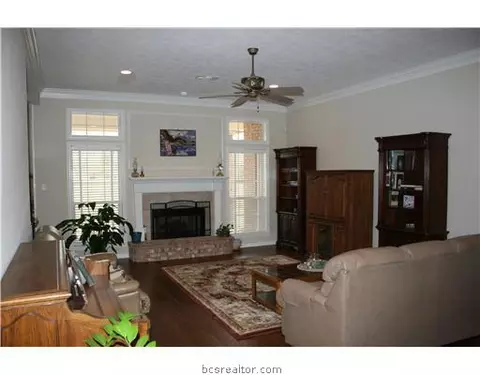 3704 Williams Trace Dr, Bryan, TX 77808 photo 11