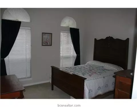 3704 Williams Trace Dr, Bryan, TX 77808 photo 15