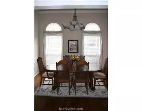 3704 Williams Trace Dr, Bryan, TX 77808 photo 8