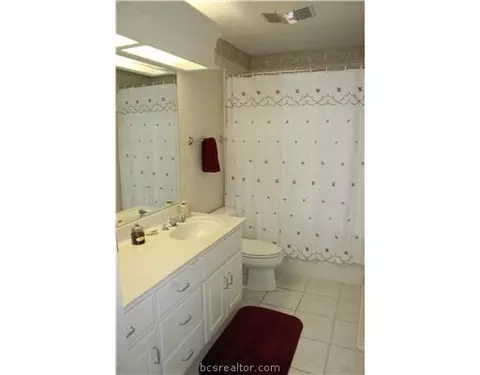 3704 Williams Trace Dr, Bryan, TX 77808 photo 18