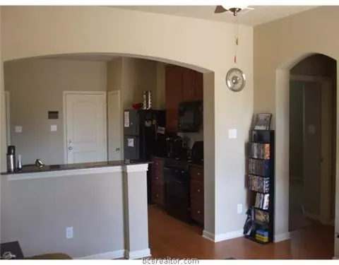 2032 Turning Leaf Dr, Bryan, TX 77807 photo 5