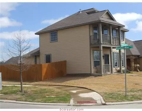 2032 Turning Leaf Dr, Bryan, TX 77807 photo 2