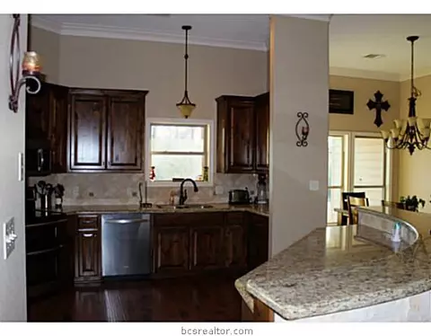 3098 Stonewood, Franklin, TX 77856 photo 5