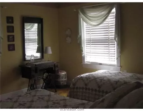 601 Texas St, Calvert, TX 77837 photo 13