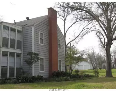 601 Texas St, Calvert, TX 77837 photo 4