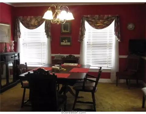 601 Texas St, Calvert, TX 77837 photo 7