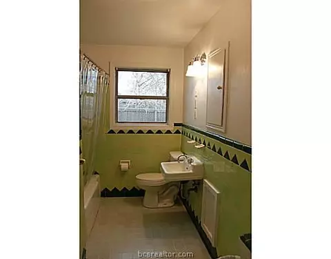 409 Gilbert, Bryan, TX 77801 photo 11