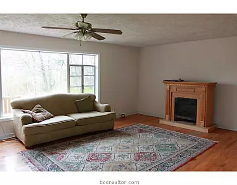 409 Gilbert, Bryan, TX 77801 photo 2