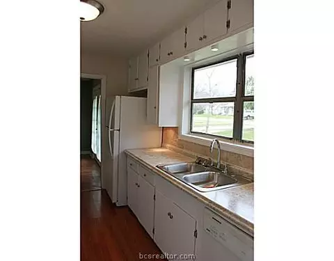 409 Gilbert, Bryan, TX 77801 photo 6