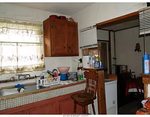 1010 E 28th St, Bryan, TX 77803 photo 7
