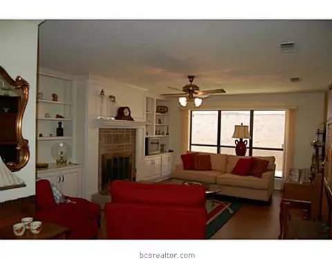 2910 Braeburn, Bryan, TX 77802 photo 3