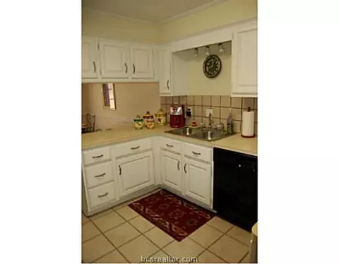 2910 Braeburn, Bryan, TX 77802 photo 11