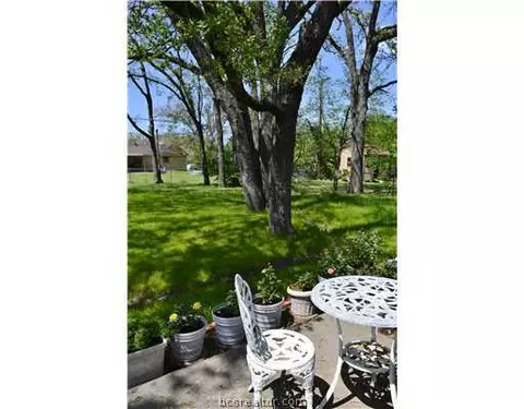 412 Tee Dr, Bryan, TX 77801 photo 12