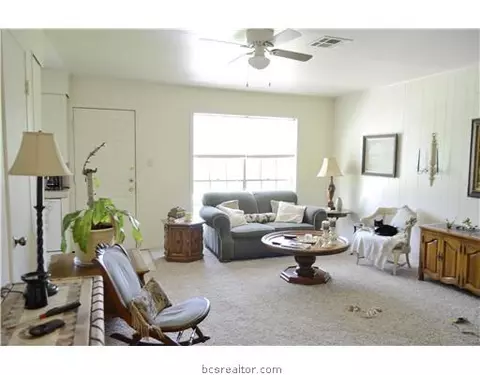 412 Tee Dr, Bryan, TX 77801 photo 5