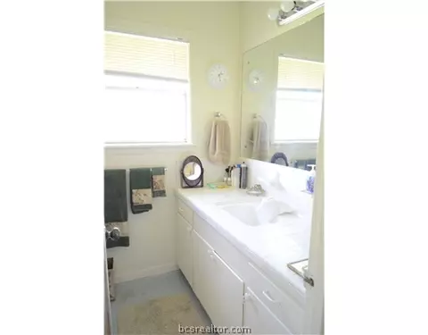 412 Tee Dr, Bryan, TX 77801 photo 10