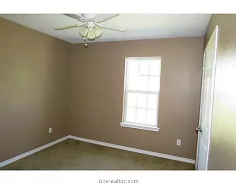 6575 J C Long Dr, Bryan, TX 77808 photo 8