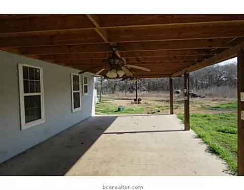6575 J C Long Dr, Bryan, TX 77808 photo 2