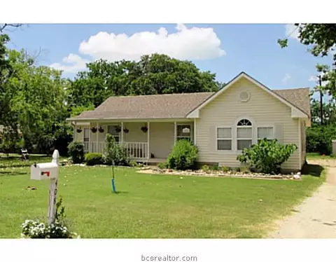 408 Oak St, Bryan, TX 77801 photo 1