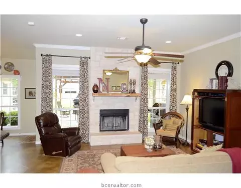 6572 Castenson Rd, Bryan, TX 77808 photo 5