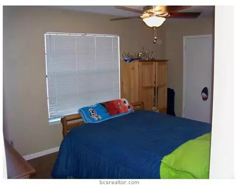 2807 Oakside Dr, Bryan, TX 77802 photo 10