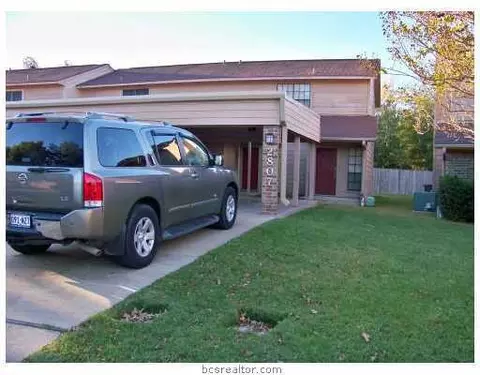 2807 Oakside Dr, Bryan, TX 77802 photo 2