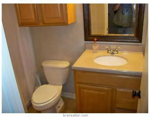 2807 Oakside Dr, Bryan, TX 77802 photo 11