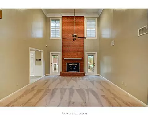 4740 Renwick Dr, Bryan, TX 77802 photo 6