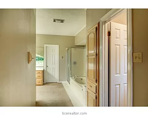4740 Renwick Dr, Bryan, TX 77802 photo 19