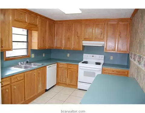 1011 East 29th St, Bryan, TX 77803 photo 4