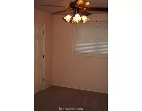 3606 Brighton Dr, Bryan, TX 77802 photo 8