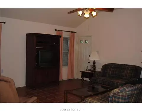 3606 Brighton Dr, Bryan, TX 77802 photo 3